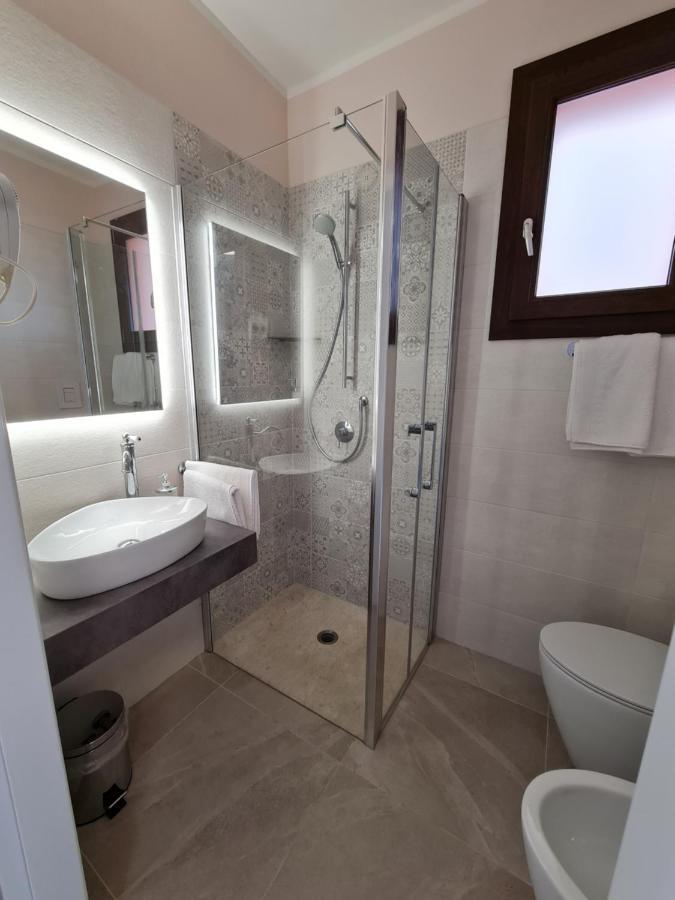 Il Risveglio Di Pula Domo Hotel ภายนอก รูปภาพ